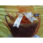 ΚΑΛΑΘΙ ΜΕ ΔΥΟ ΠΟΤΑ ΚΑΙ ΣΟΚΟΛΑΤΑΚΙΑ